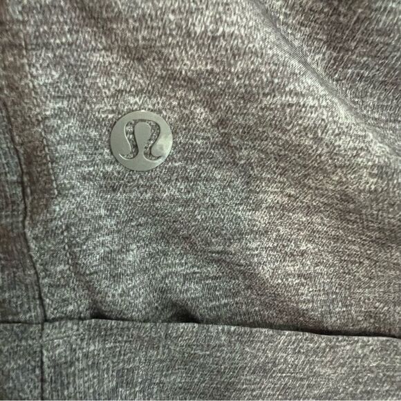 Lululemon Gray Athletic Shorts Size 8 - Picture 5 of 5